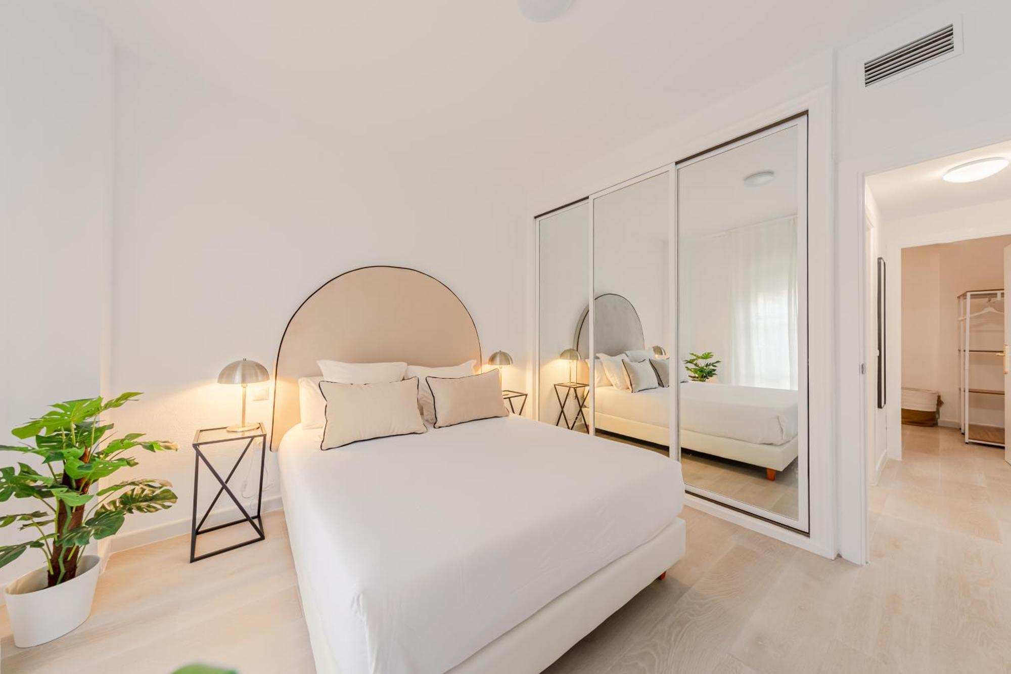 Apartamento Alojarte BécquerFree parking Sevilla Exterior foto